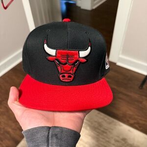 Chicago Bulls Snapback Hat | NBA Team Cap | Barely Worn
